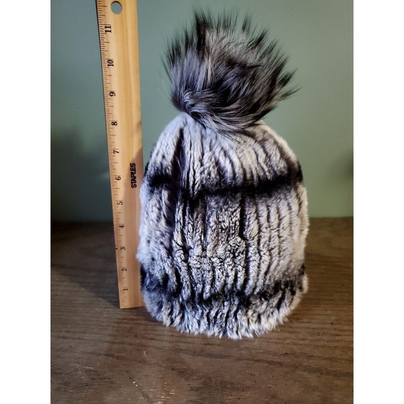 Annabelle New York Women's Rabbit Fur & Fox Fur Pom Pom Beanie Gray One Size - Picture 2 of 8